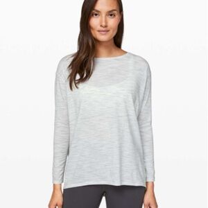 NWT Lululemon Long Sleeve Shirt, Back in Action, Size 8, in Space Dye Ice Grey